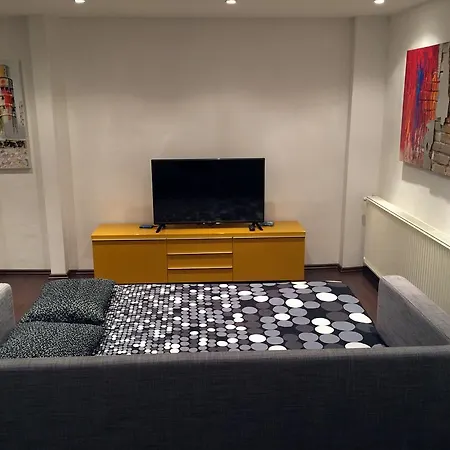 Kodaly Art Apartment *